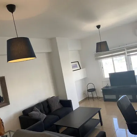 2 Bedroom In Center! 9