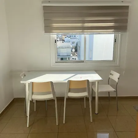 Apartment 2 Bedroom In Center! 9